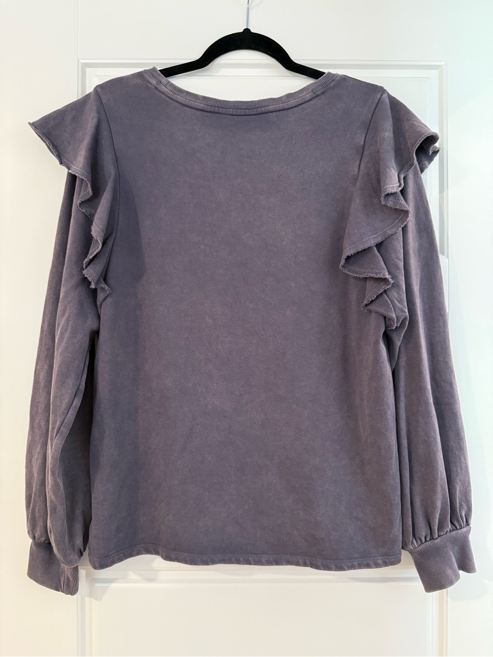 Universal Threads Sweatshirt - Picture 2 of 2